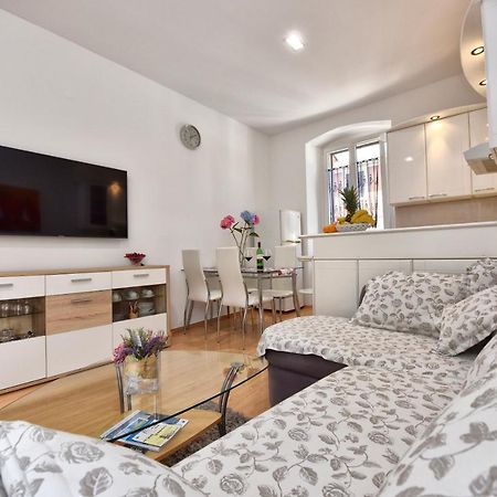 Premium Apartment Aria 波雷奇 外观 照片