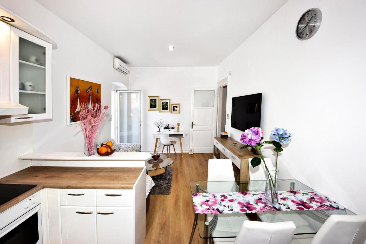 Premium Apartment Aria 波雷奇 外观 照片